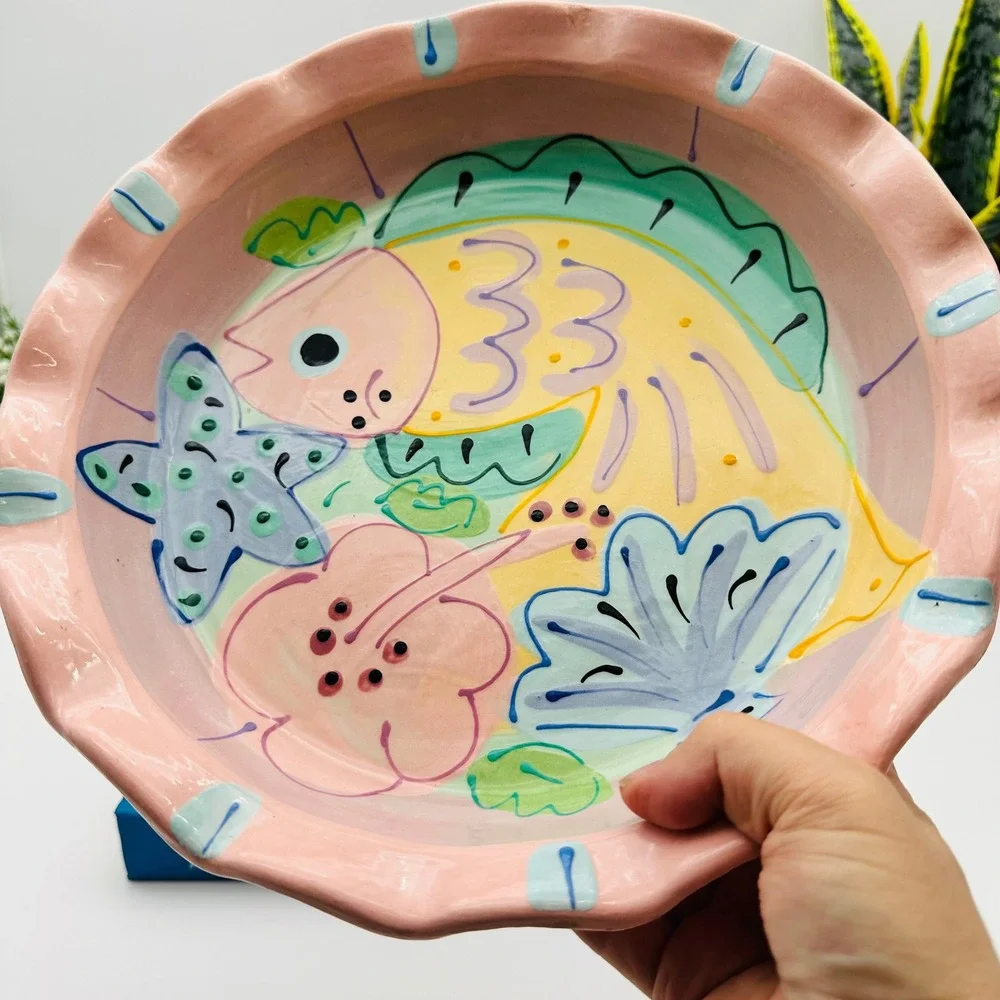 Vintage Susan Painter Signed Hand Painted Ceramic Tropical Fish Ruffled Bowl